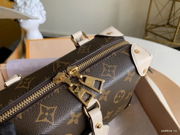 WIS LOUIS VUITTON SOUPLE MALLE PETITE 0106